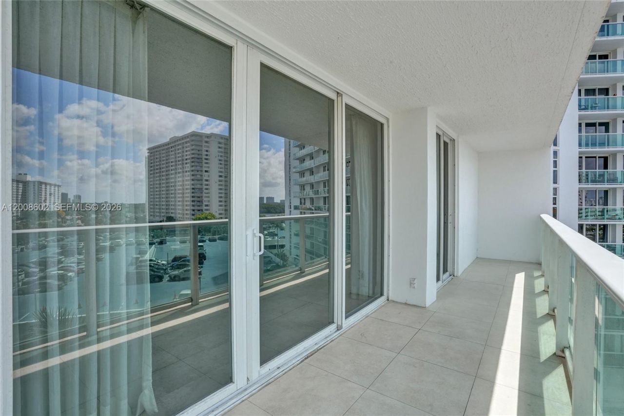 100 Bayview Dr , Unit 603, Sunny Isles Beach, FL 33160 Photo