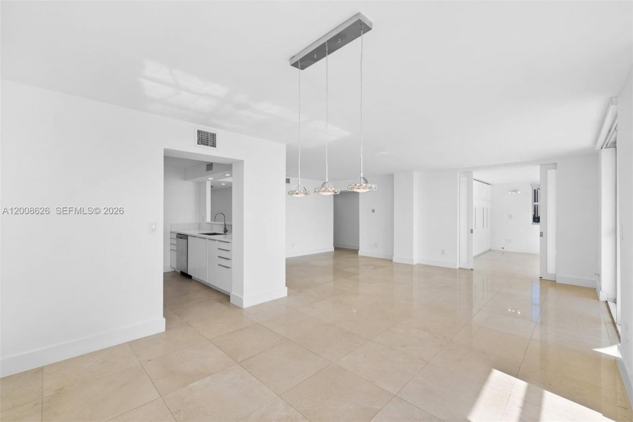 1420 Brickell Bay Dr , Unit 1001A, Miami, FL 33131 Photo