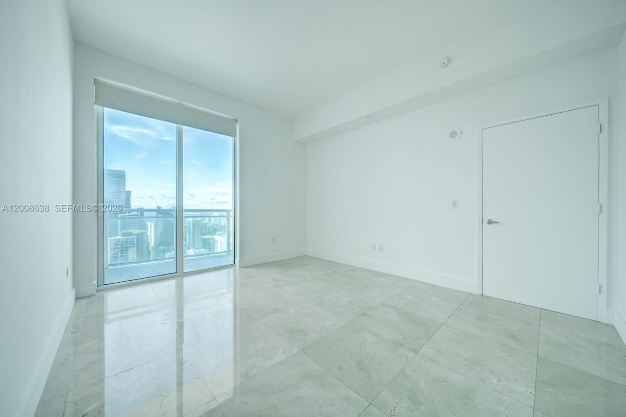 950 Brickell Bay Dr , Unit 4805, Miami, FL 33131 Photo