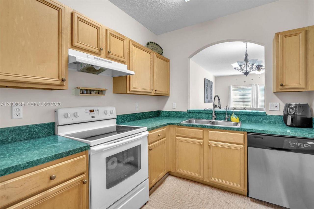 4266 SW 10th Pl, Deerfield Beach, FL 33442 Photo