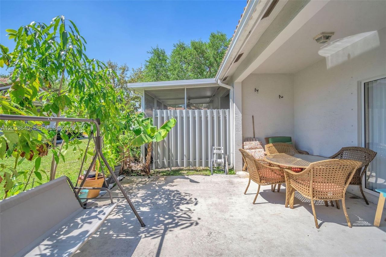 4266 SW 10th Pl, Deerfield Beach, FL 33442 Photo