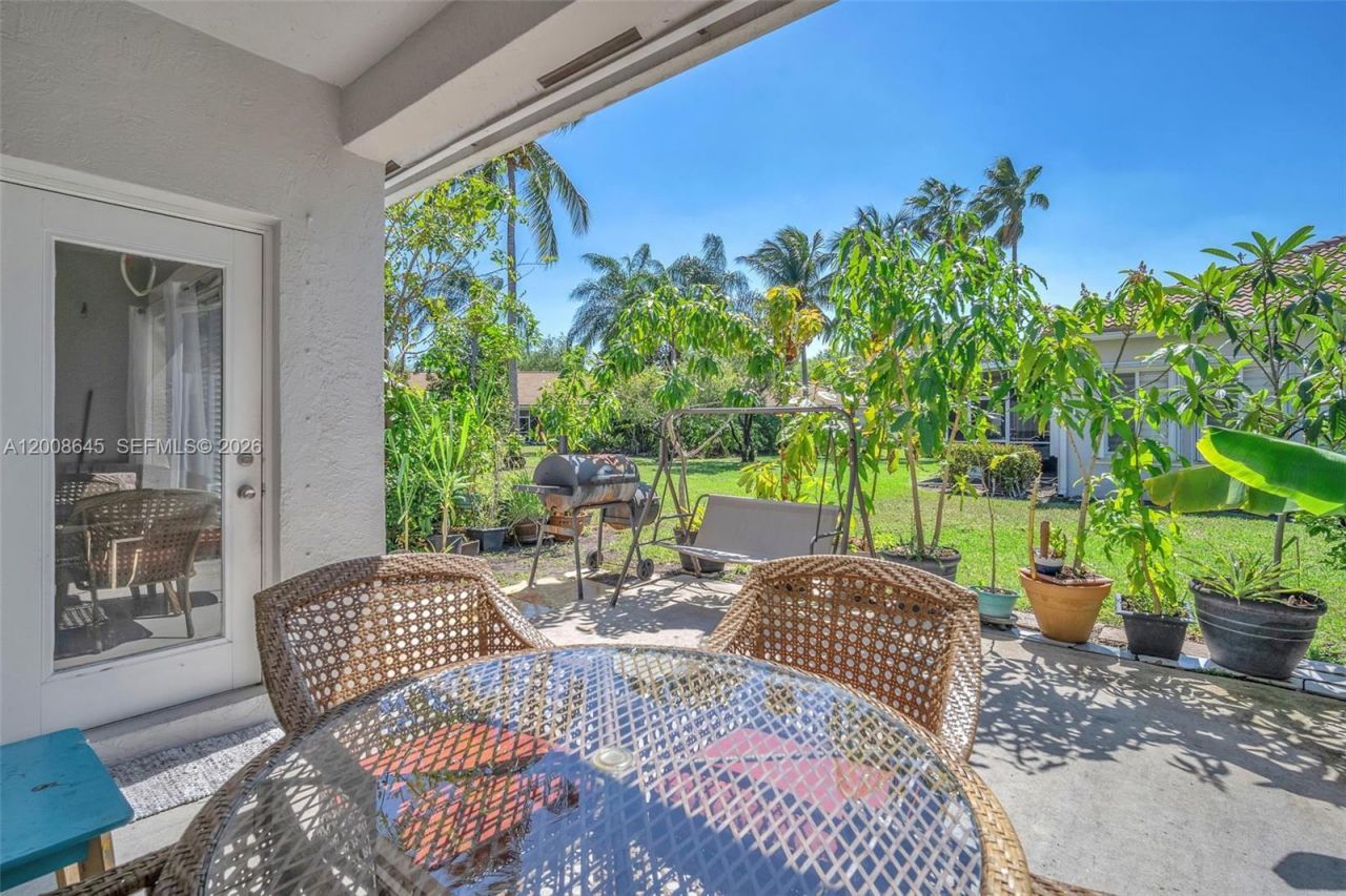 4266 SW 10th Pl, Deerfield Beach, FL 33442 Photo