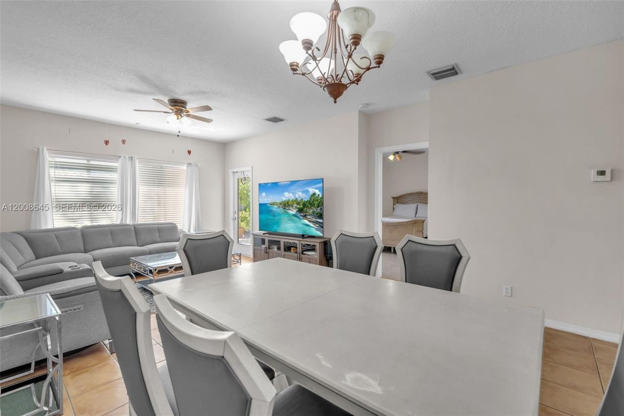 4266 SW 10th Pl, Deerfield Beach, FL 33442 Photo