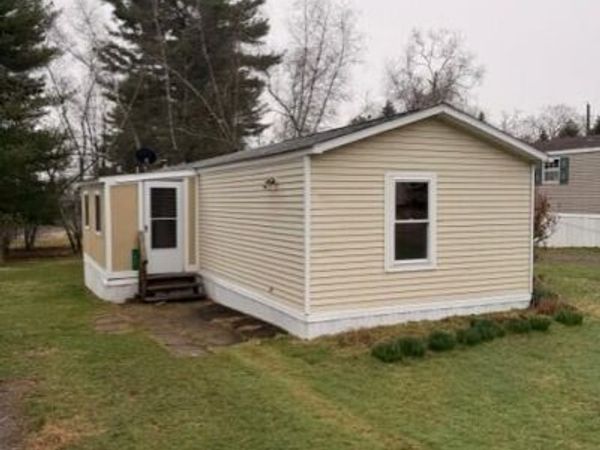 11 1st Lane, Hunlock Creek, PA 18621