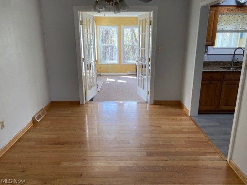 219 Sarah Boulevard, Toronto, OH 43964 Photo 6