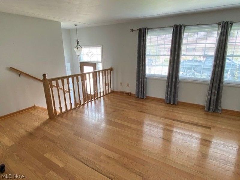 219 Sarah Boulevard, Toronto, OH 43964 Photo 7