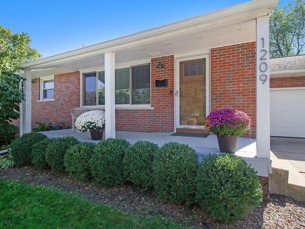 1209 Clague Avenue, Ann Arbor, MI 48103