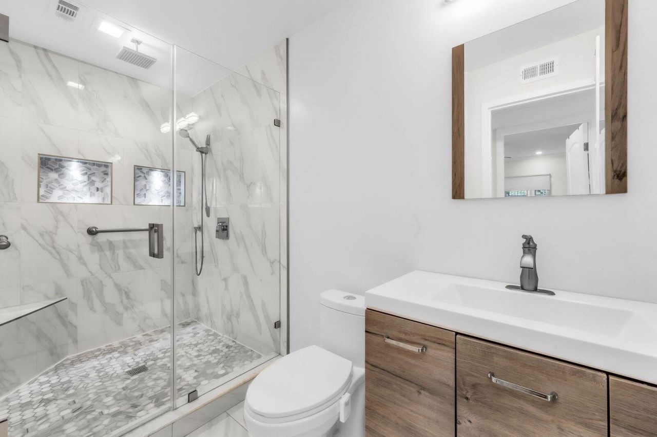 92 Valencia Drive, Unit D, Delray Beach, FL 33446 Photo