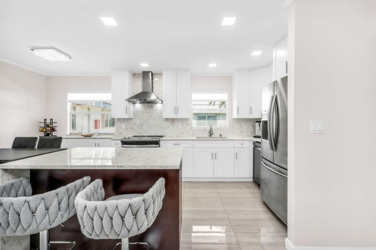 92 Valencia Drive, Unit D, Delray Beach, FL 33446 Photo