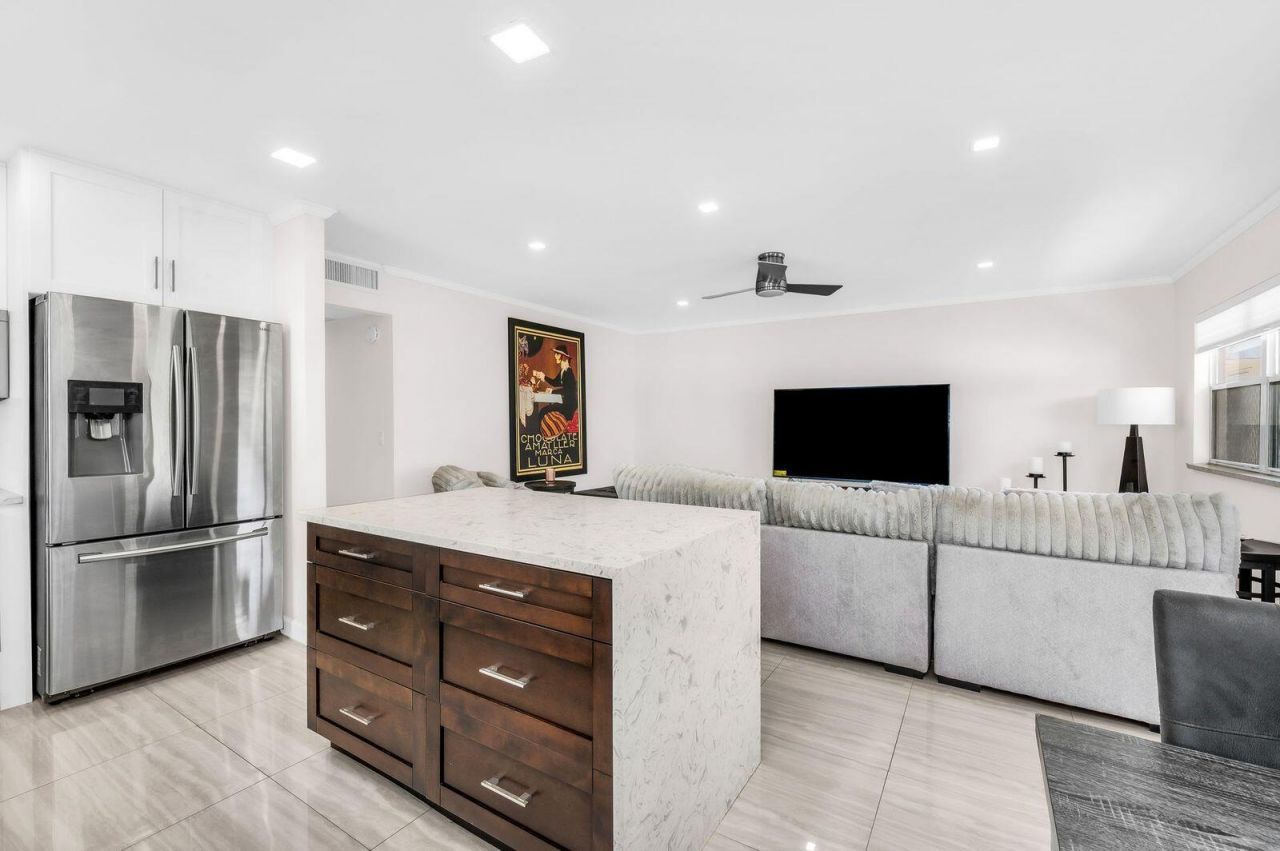 92 Valencia Drive, Unit D, Delray Beach, FL 33446 Photo