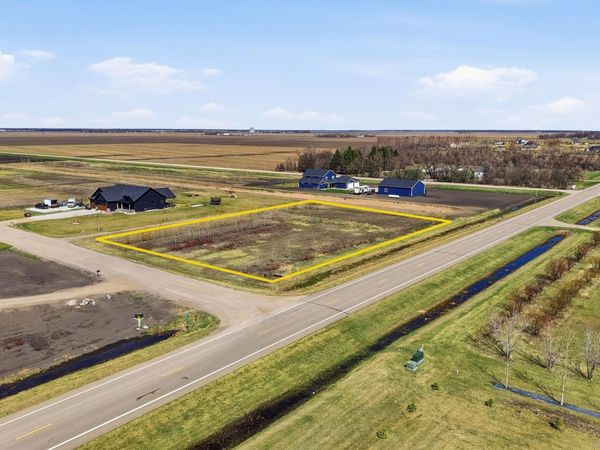 3970 79th Avenue N, Moorhead, MN 56560