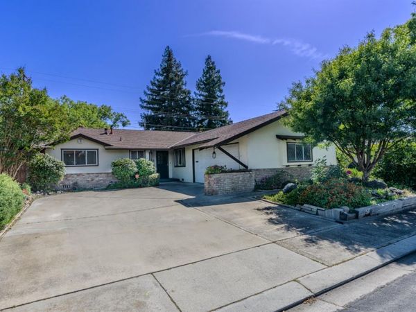 1618 Oakwood Dr, Modesto, CA 95350