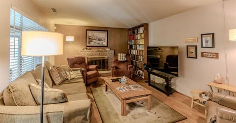 1618 Oakwood Dr, Modesto, CA 95350 Photo