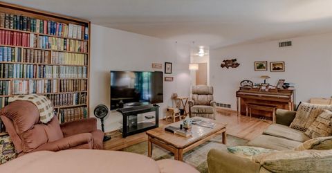 1618 Oakwood Dr, Modesto, CA 95350 Photo