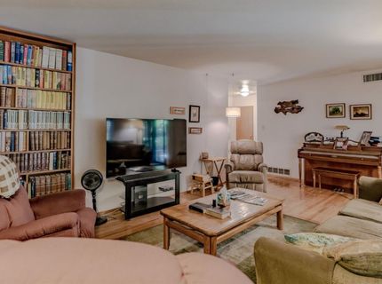 1618 Oakwood Dr, Modesto, CA 95350 Photo