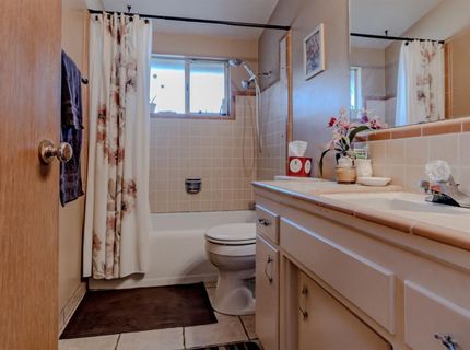 1618 Oakwood Dr, Modesto, CA 95350 Photo