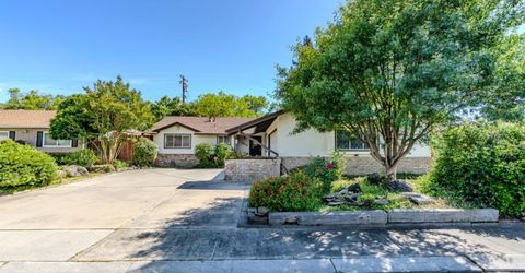 1618 Oakwood Dr, Modesto, CA 95350 Photo