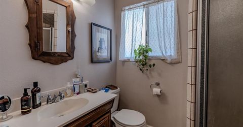 1618 Oakwood Dr, Modesto, CA 95350 Photo