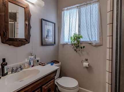 1618 Oakwood Dr, Modesto, CA 95350 Photo