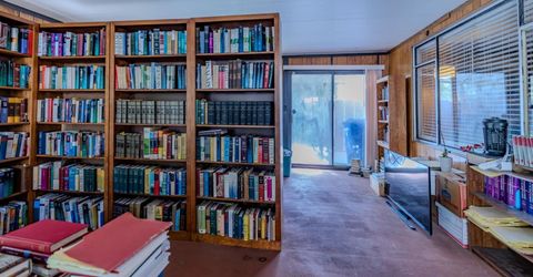 1618 Oakwood Dr, Modesto, CA 95350 Photo