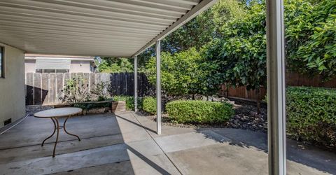 1618 Oakwood Dr, Modesto, CA 95350 Photo