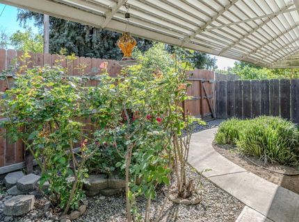 1618 Oakwood Dr, Modesto, CA 95350 Photo