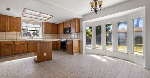 1050 W Tuolumne Rd, Turlock, CA 95382 Photo