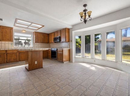 1050 W Tuolumne Rd, Turlock, CA 95382 Photo