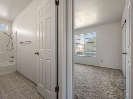 1050 W Tuolumne Rd, Turlock, CA 95382 Photo