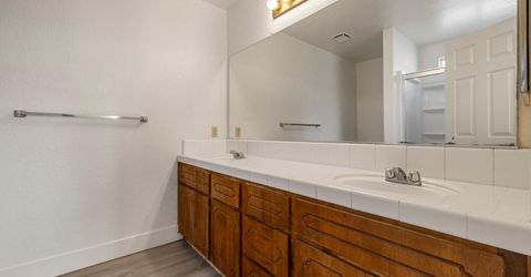 1050 W Tuolumne Rd, Turlock, CA 95382 Photo