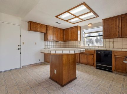 1050 W Tuolumne Rd, Turlock, CA 95382 Photo