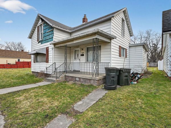 824 S Pulaski Street, South Bend, IN 46619