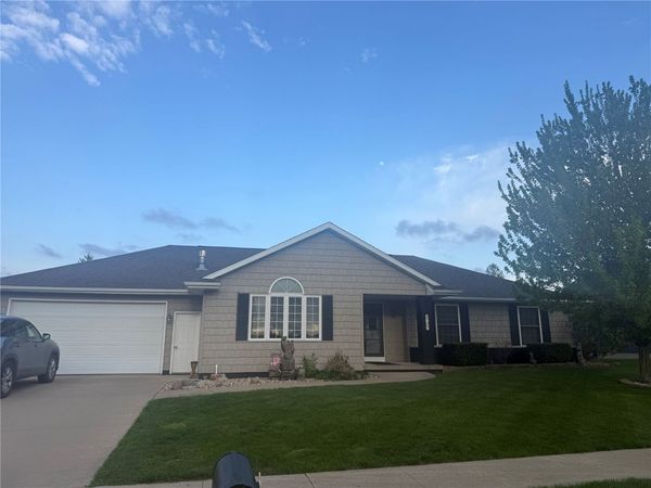 4707 Indian Ridge Street SW, Cedar Rapids, IA 52404