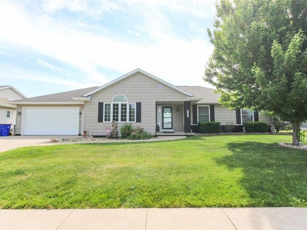 4707 Indian Ridge Street SW, Cedar Rapids, IA 52404