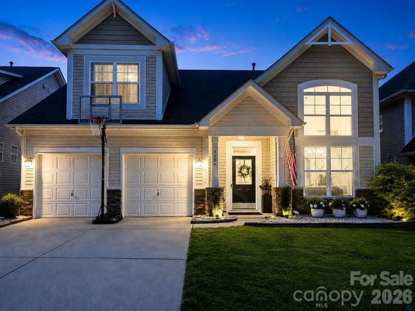 1204 Woodglen Lane, Matthews, NC 28104