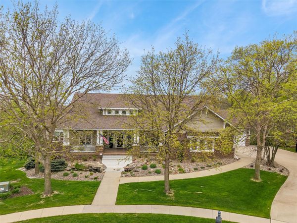 14239 Ridgemont Drive, Urbandale, IA 50323