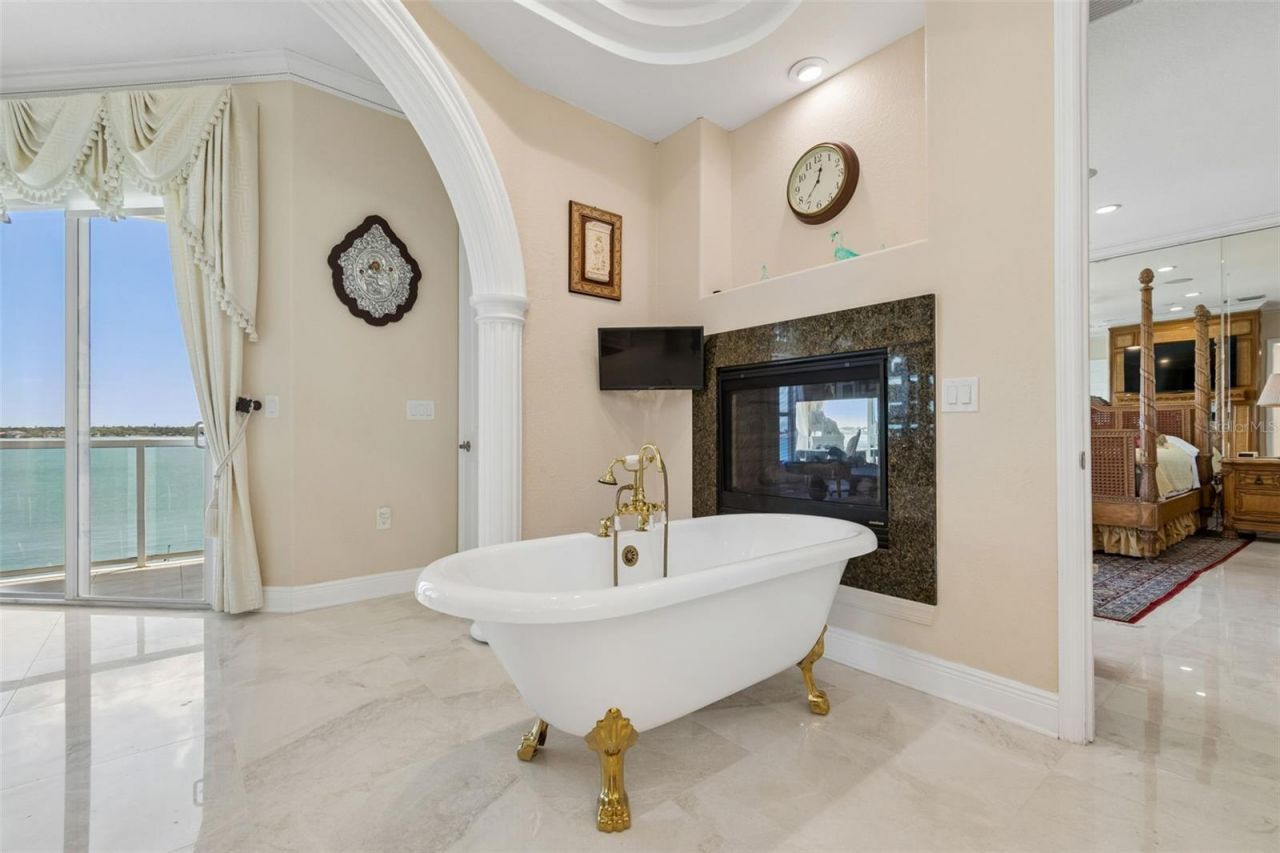 1203 Bay Drive, Belleair Beach, FL 33786 Photo