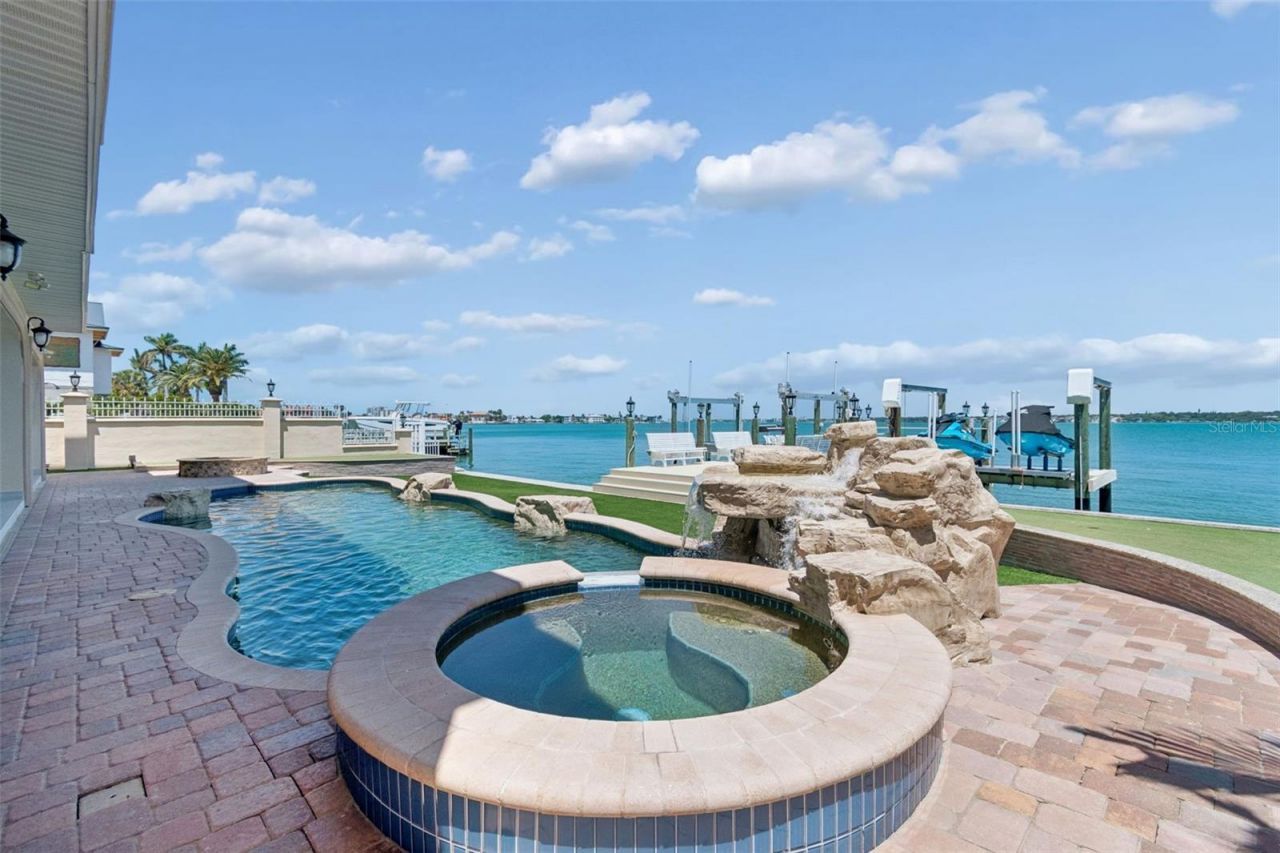 1203 Bay Drive, Belleair Beach, FL 33786 Photo