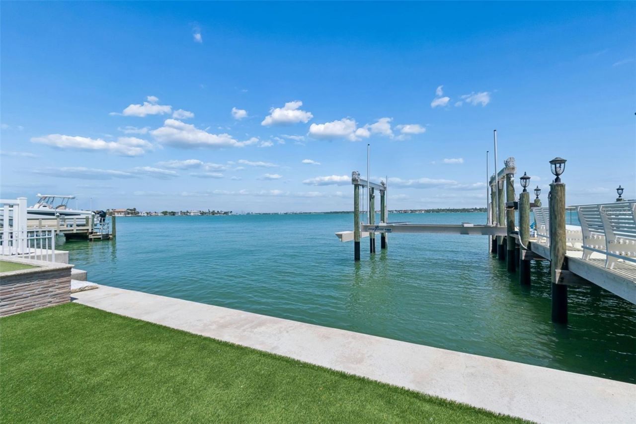 1203 Bay Drive, Belleair Beach, FL 33786 Photo