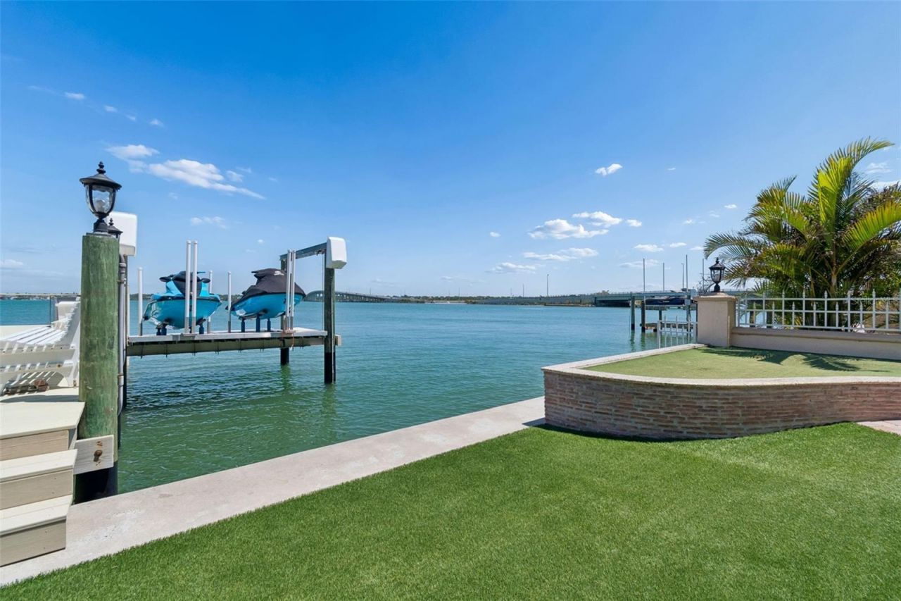 1203 Bay Drive, Belleair Beach, FL 33786 Photo