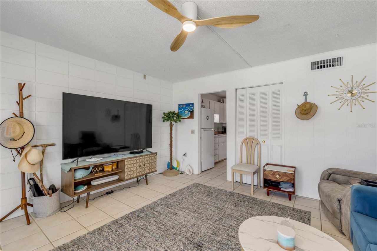 541 S Peninsula Avenue, Unit A19, New Smyrna Beach, FL 32169 Photo