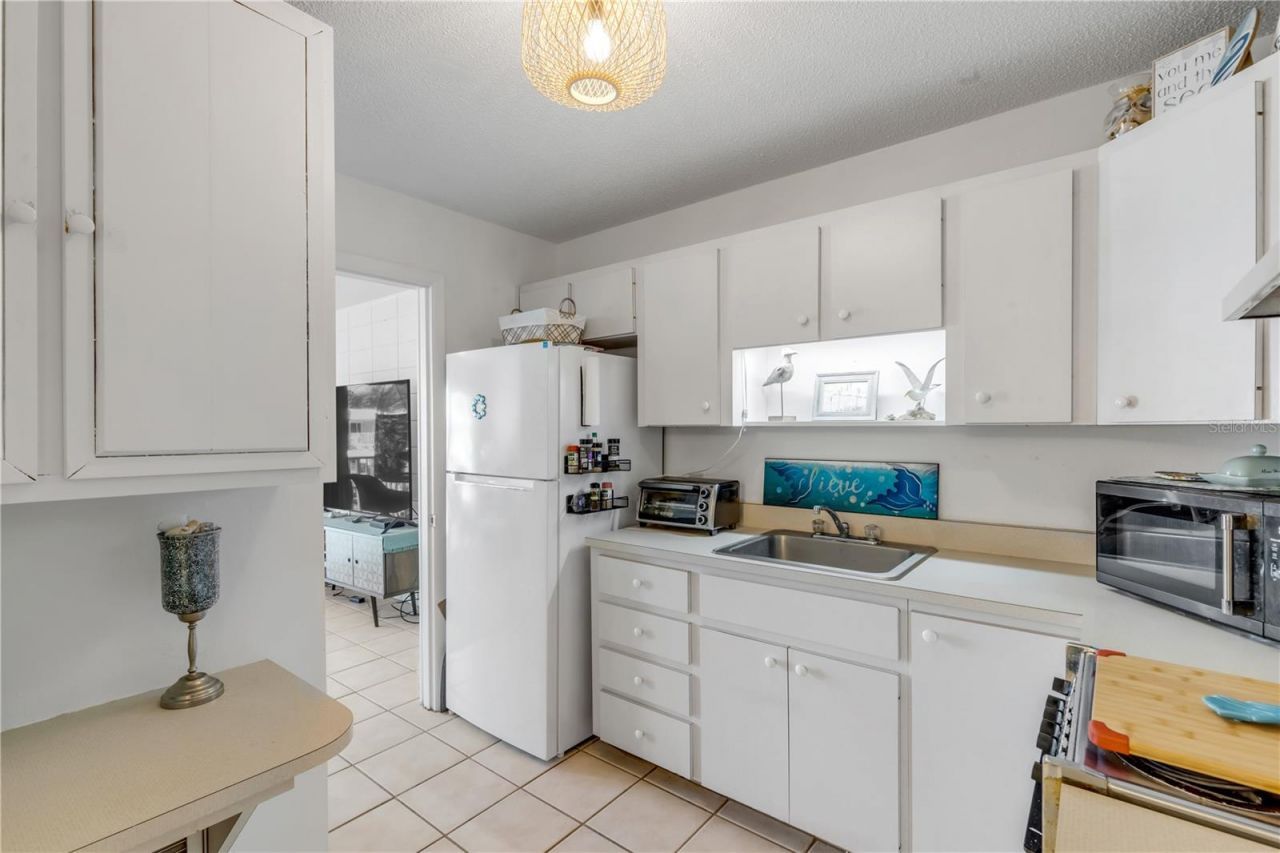 541 S Peninsula Avenue, Unit A19, New Smyrna Beach, FL 32169 Photo