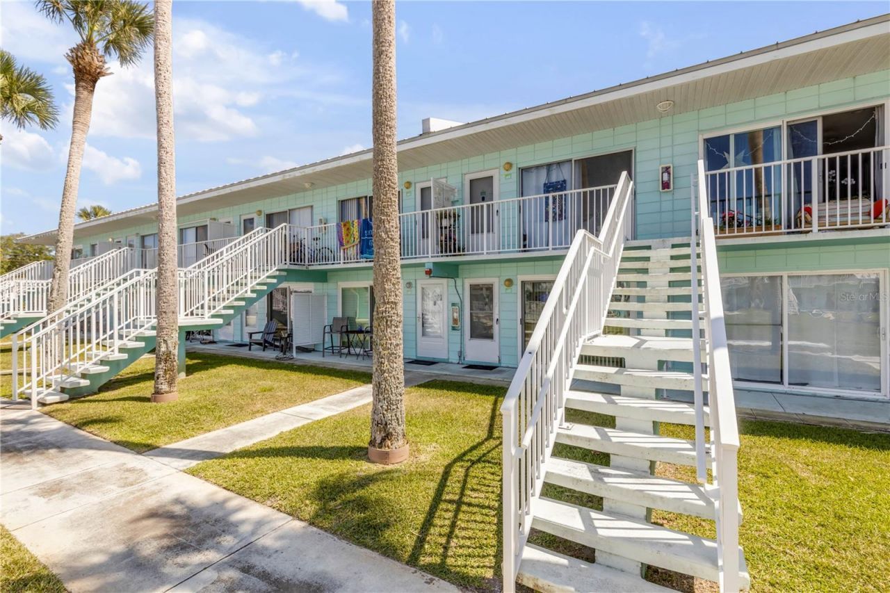 541 S Peninsula Avenue, Unit A19, New Smyrna Beach, FL 32169 Photo