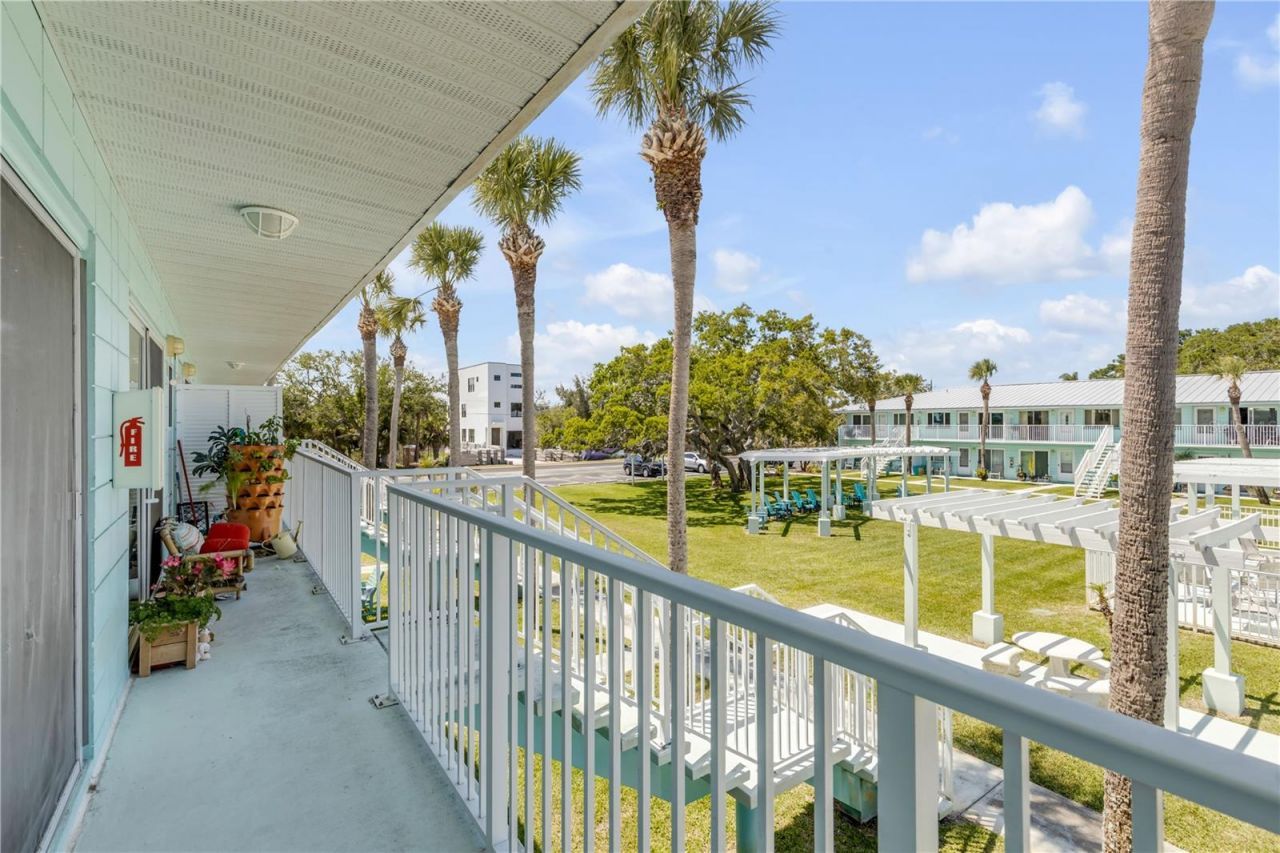 541 S Peninsula Avenue, Unit A19, New Smyrna Beach, FL 32169 Photo