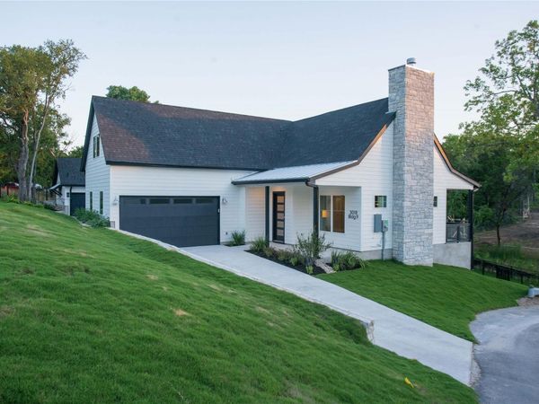 3018 Sunridge DR, Unit 9, Austin, TX 78741