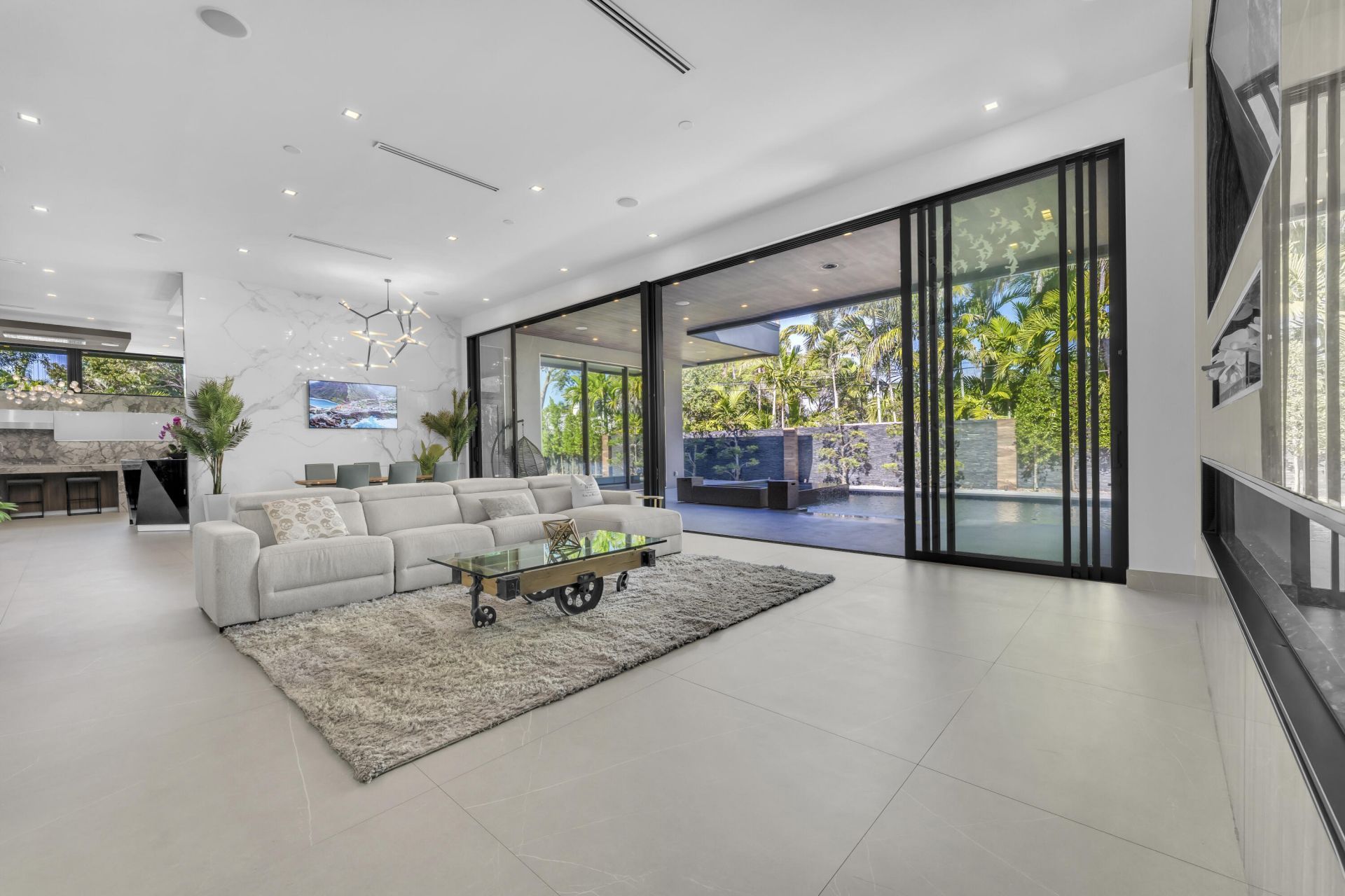 2401 NE 13th Street, Fort Lauderdale, FL 33304 Photo