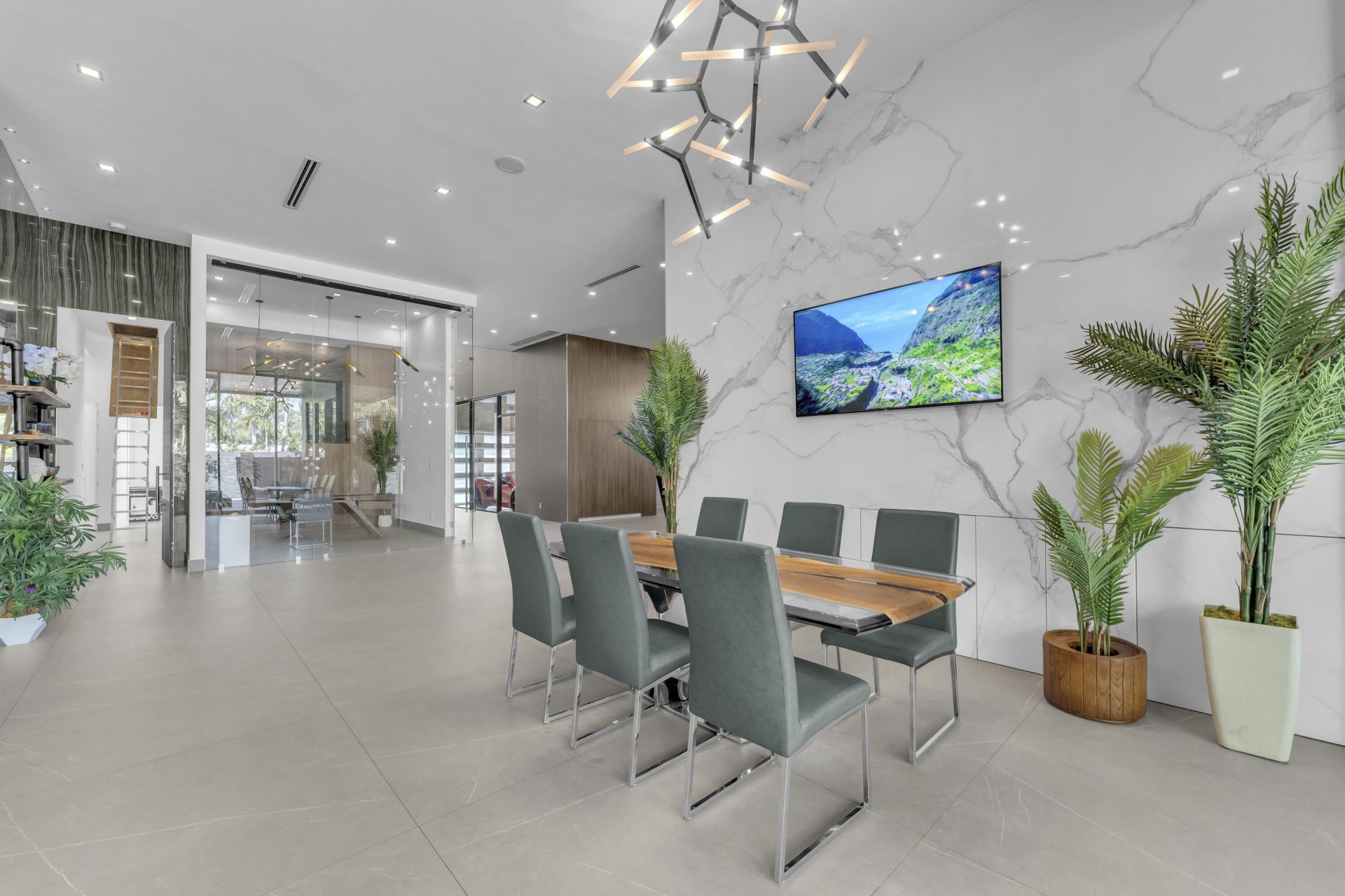 2401 NE 13th Street, Fort Lauderdale, FL 33304 Photo