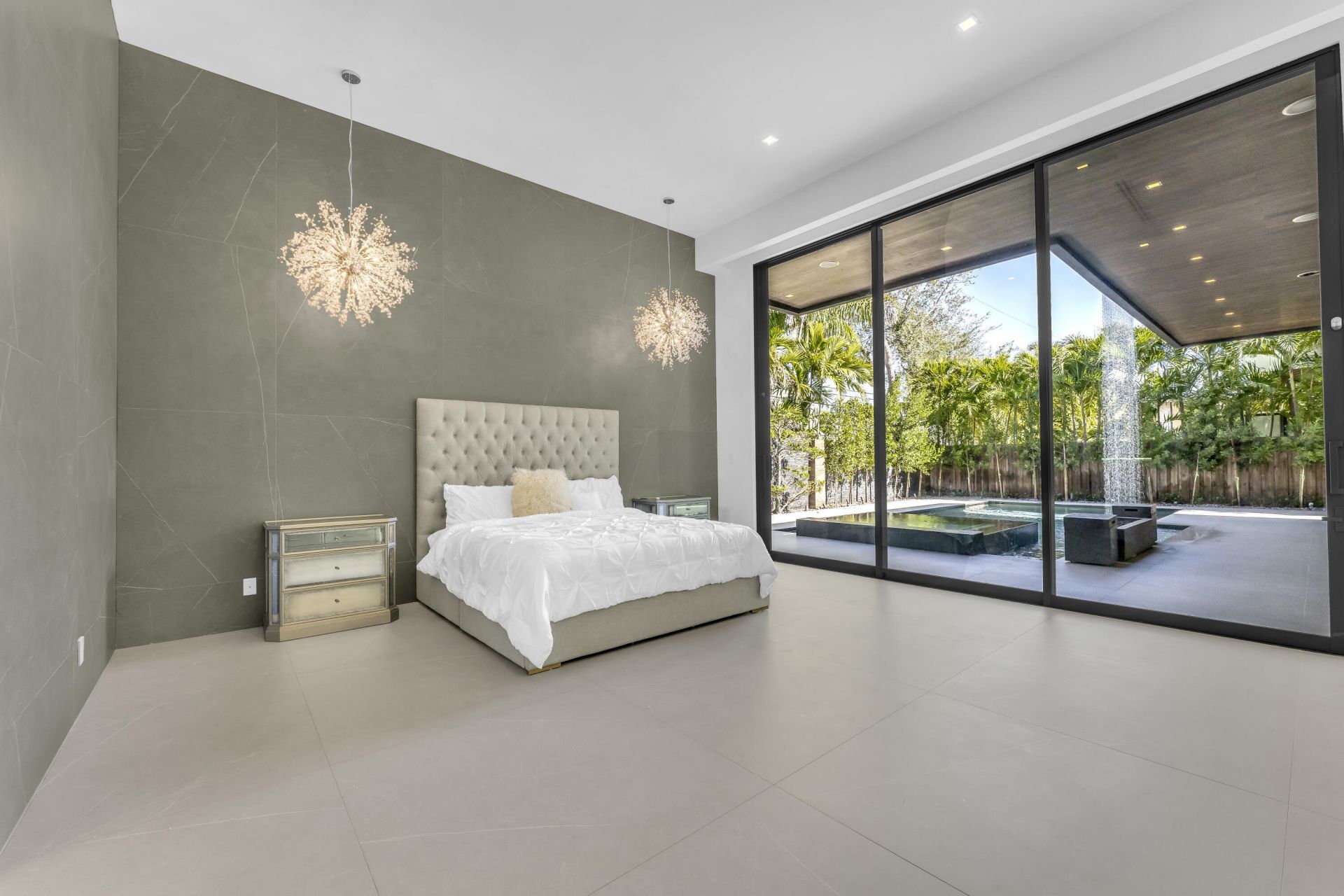 2401 NE 13th Street, Fort Lauderdale, FL 33304 Photo