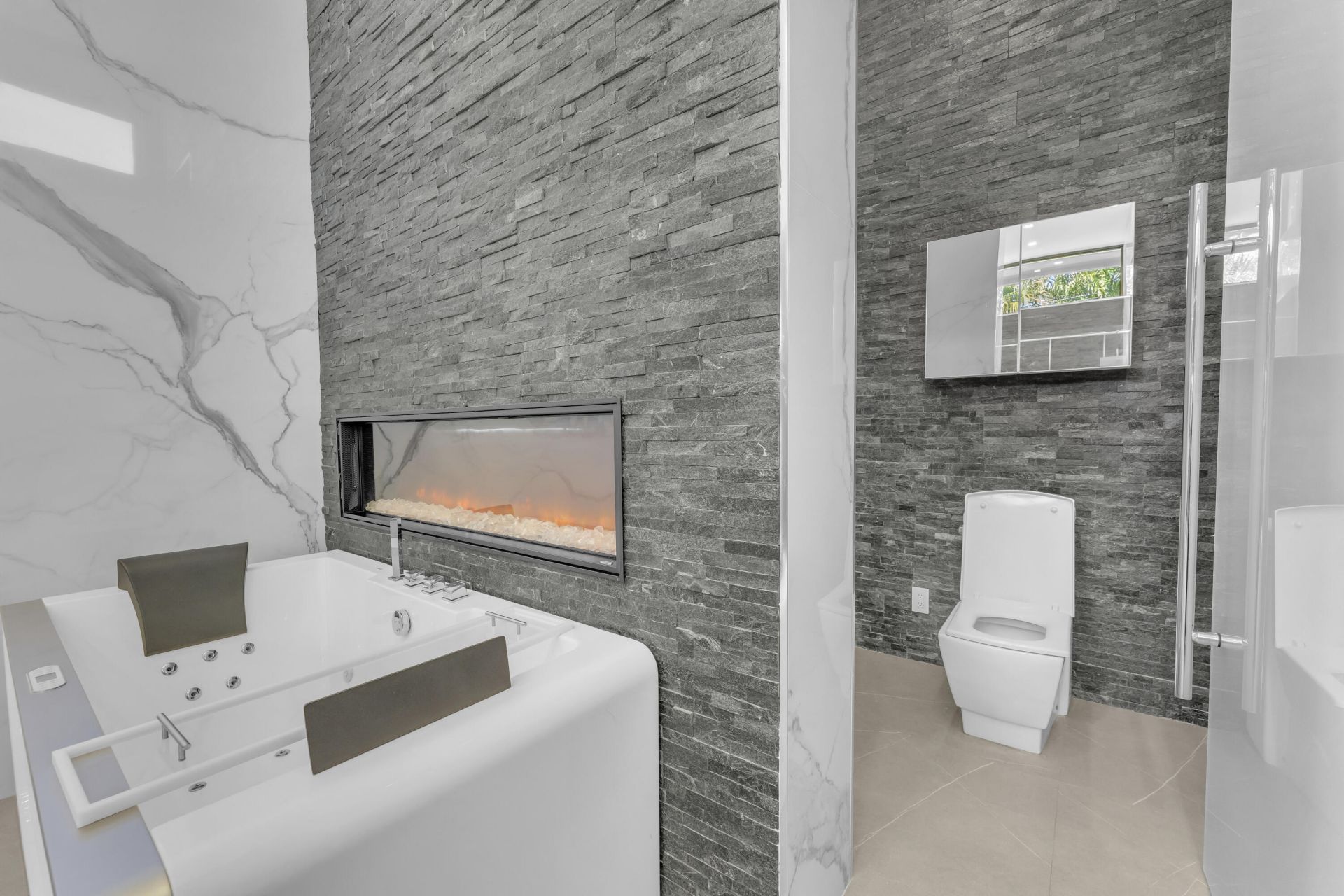 2401 NE 13th Street, Fort Lauderdale, FL 33304 Photo