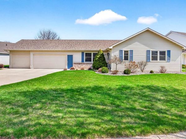 718 APPLEWOOD DRIVE, Kimberly, WI 54136